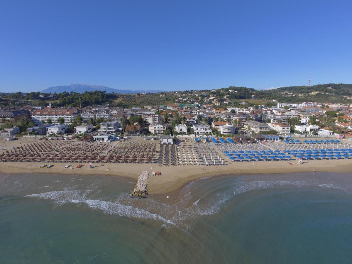 Hotel Diamante Francavilla Al Mare Bagian luar foto